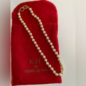 Vnt Kenneth Jay Lane pearls